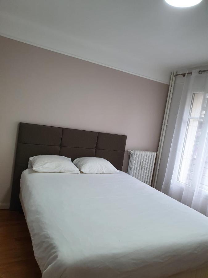 Bel Appartement 2 Pieces, Sortie De Metro Ligne 8 Charenton-le-Pont Exterior photo